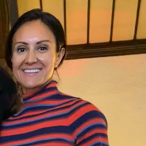 Meet your Posher, Lauren - Picture 1 of 1